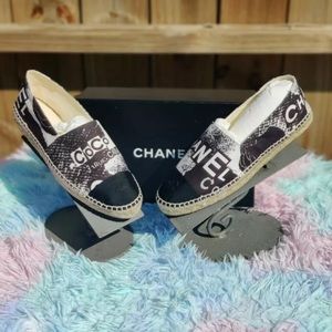Authentic. Chanel black/white cambon logo print espadrielle size 41 new with box